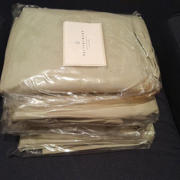 Pottery Barn Curtains: Set of 4 - Picture 6 of 7